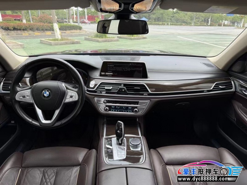 20年宝马7系轿车抵押车出售