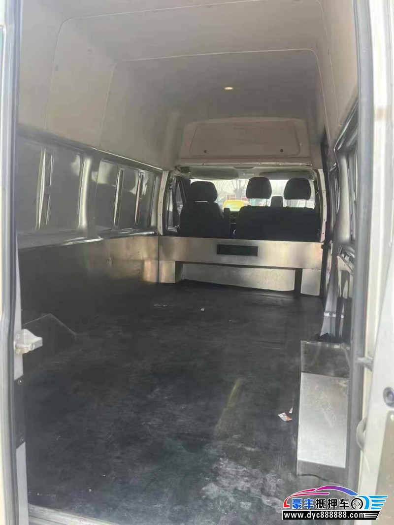 22年福特全顺轿车抵押车出售