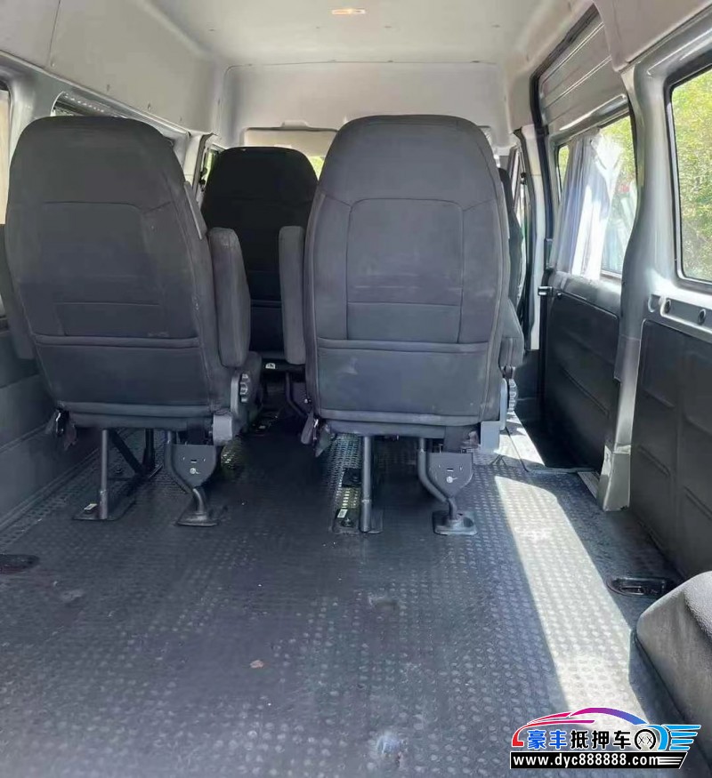 18年福特全顺轿车抵押车出售