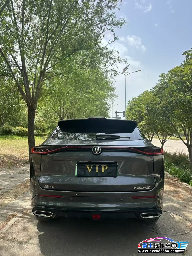 24年长安长安UNI轿车抵押车出售