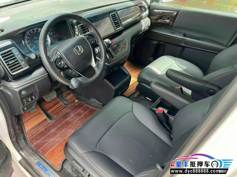 17年本田艾力绅轿车抵押车出售