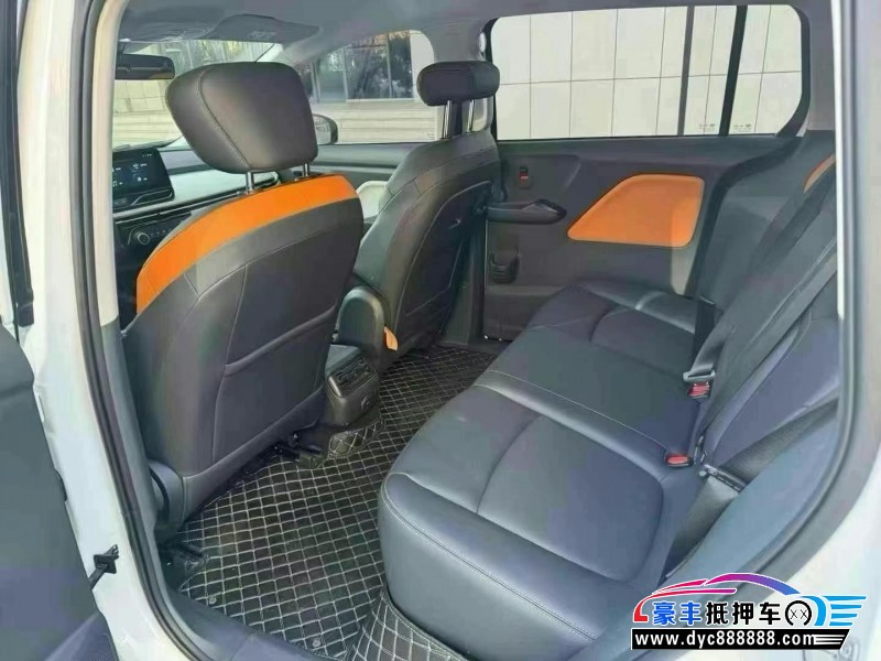 24年奔腾奔腾NAT轿车抵押车出售