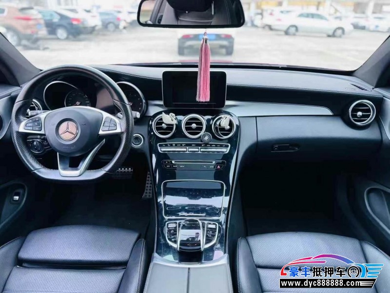 17年奔驰C轿车抵押车出售