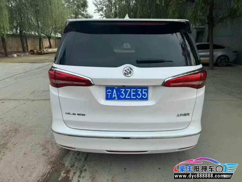 17年别克GL8轿车抵押车出售