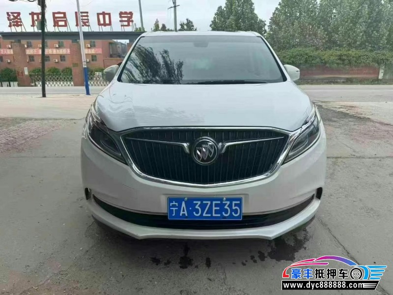 17年别克GL8轿车抵押车出售