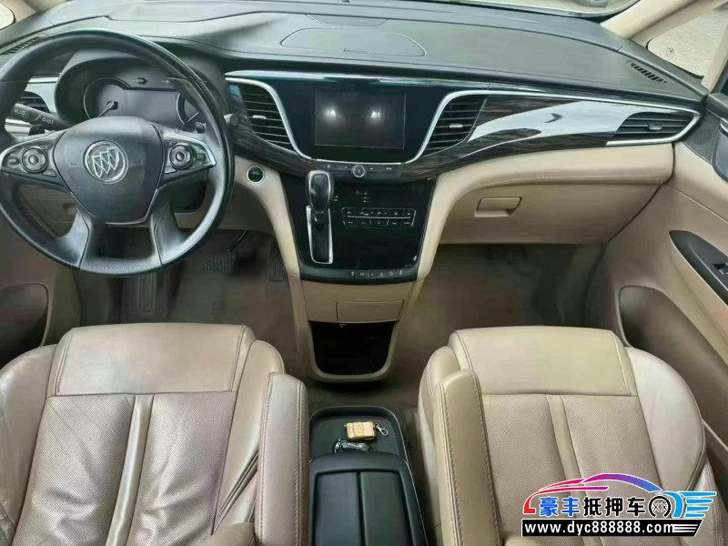 17年别克GL8轿车抵押车出售