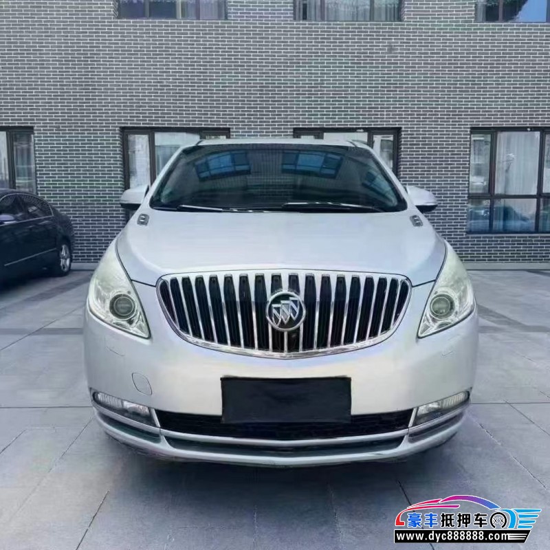 11年别克GL8轿车抵押车出售