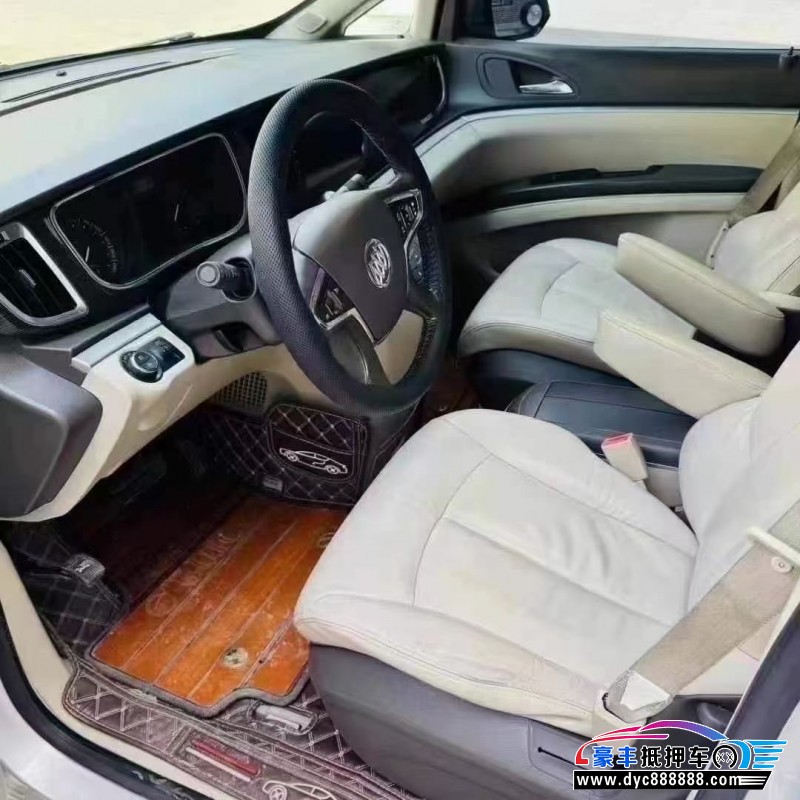 11年别克GL8轿车抵押车出售