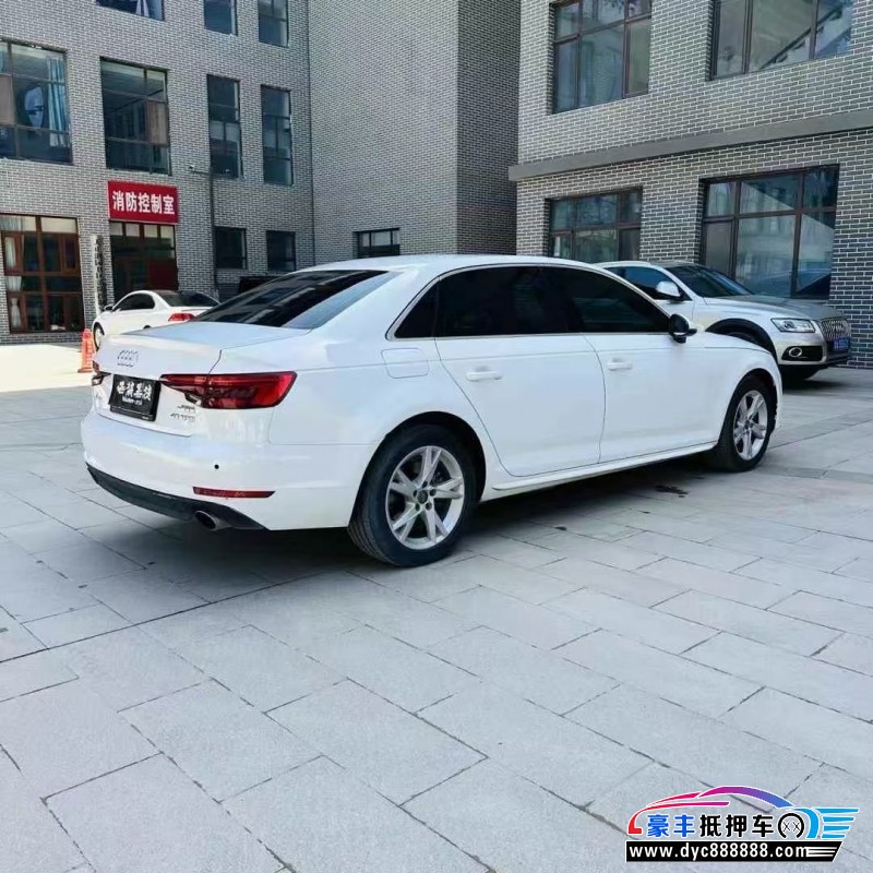 17年奥迪A4L轿车抵押车出售