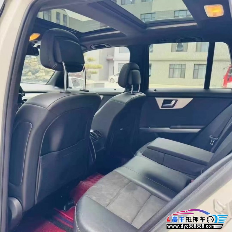 15年奔驰GLK轿车抵押车出售