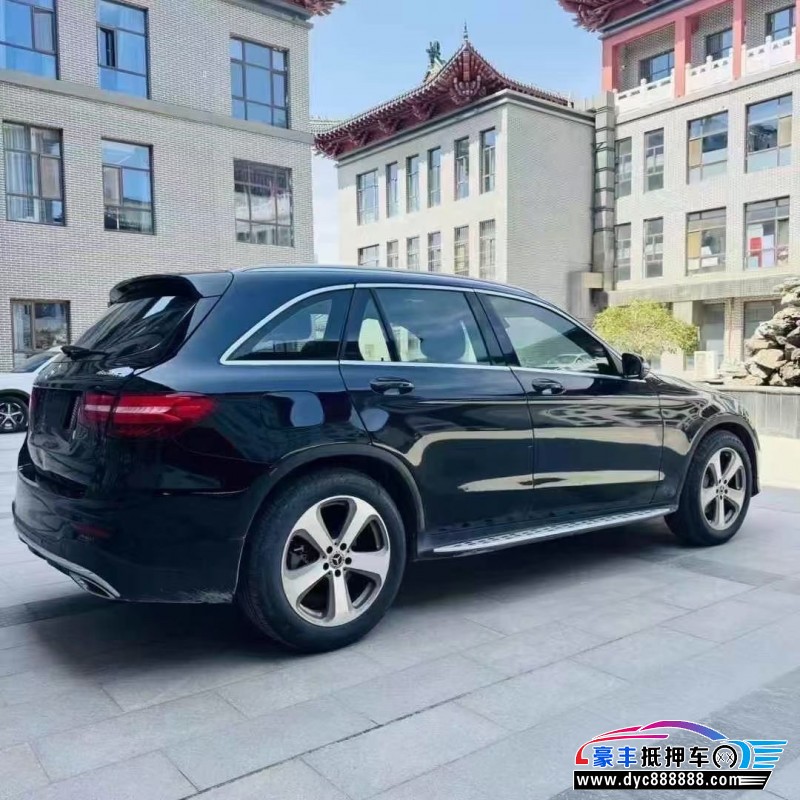 18年奔驰GLC轿车抵押车出售