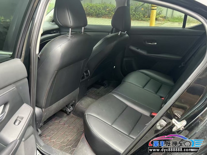 20年日产轩逸轿车抵押车出售