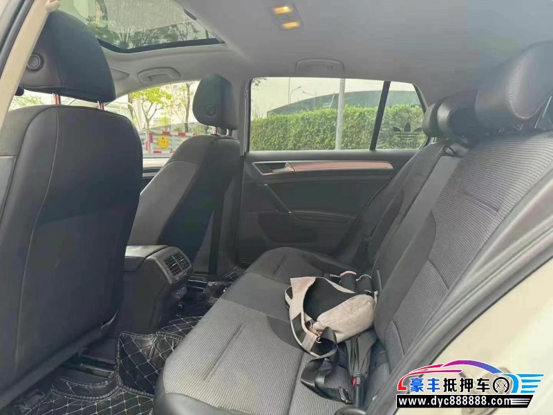 19年大众高尔夫轿车抵押车出售