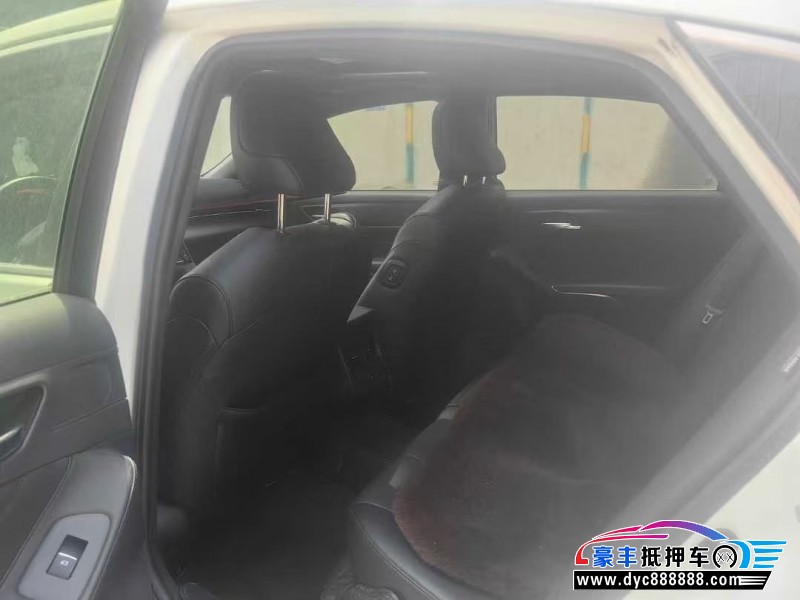 22年丰田亚洲龙轿车抵押车出售