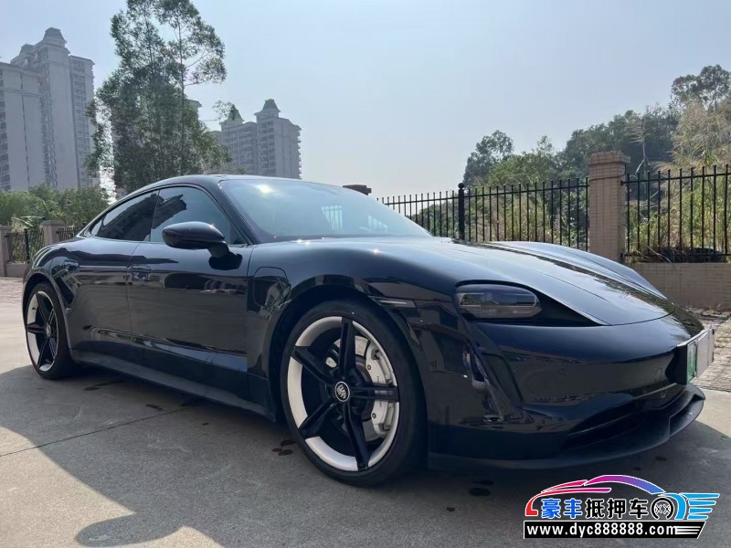 21年保时捷TaYcan轿车抵押车出售