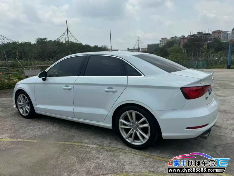 16年奥迪A3轿车抵押车出售