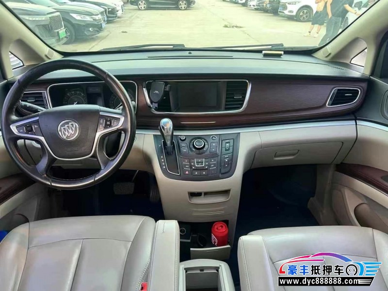 18年别克GL8轿车抵押车出售