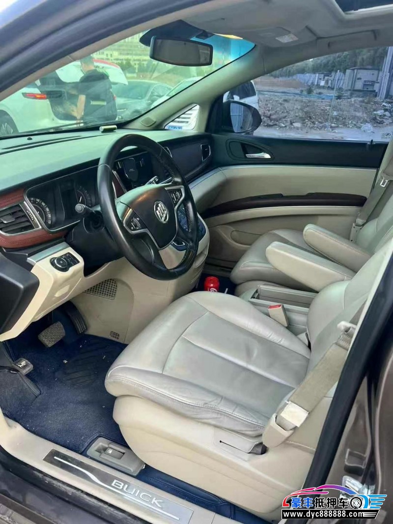 18年别克GL8轿车抵押车出售