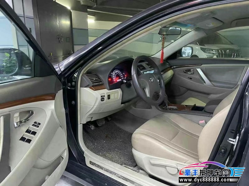 14年丰田凯美瑞轿车抵押车出售