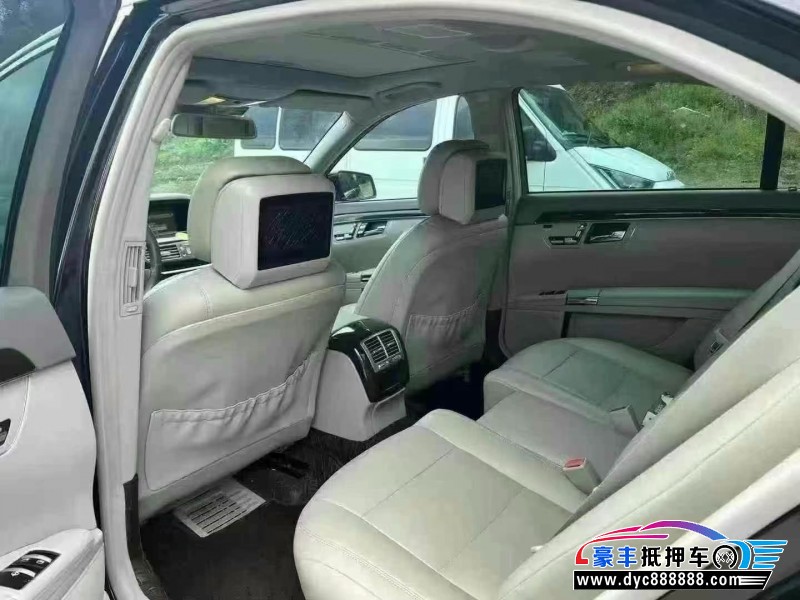 10年奔驰S轿车抵押车出售