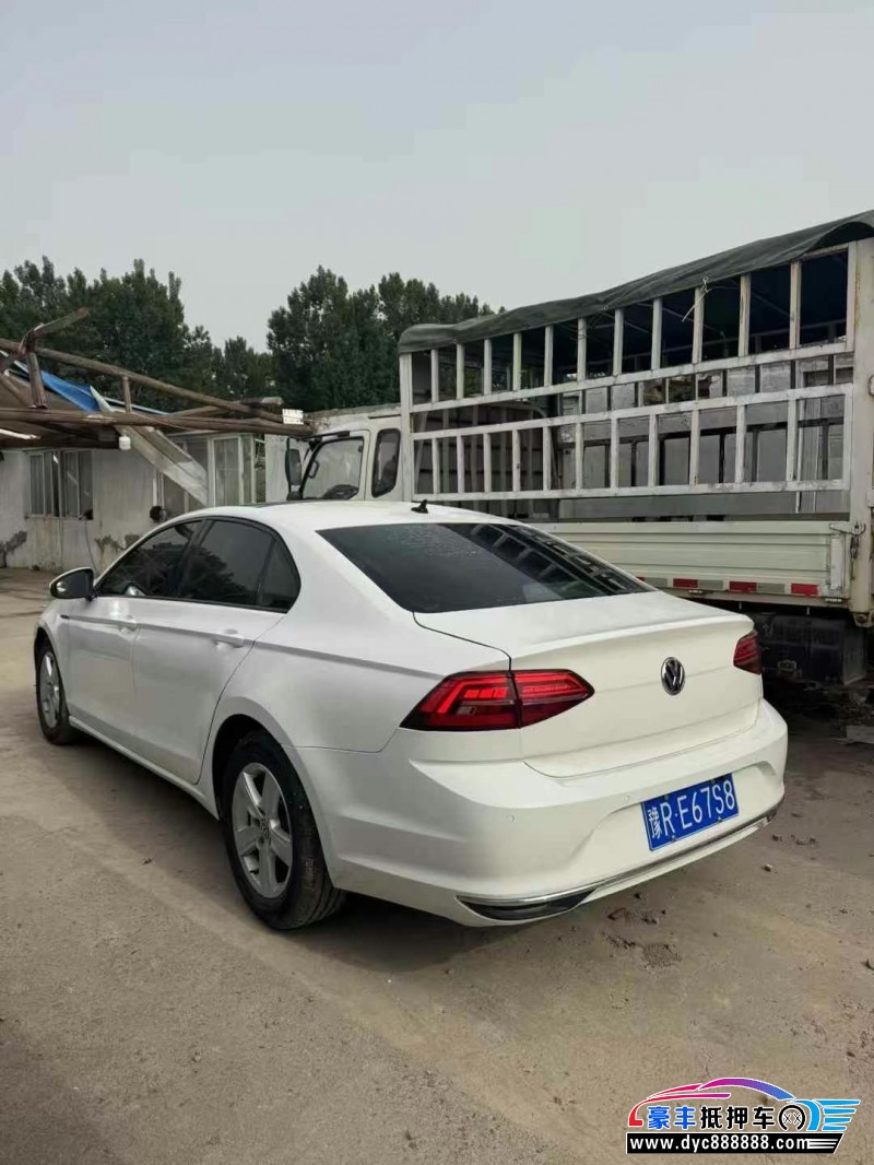 20年大众凌渡轿车抵押车出售