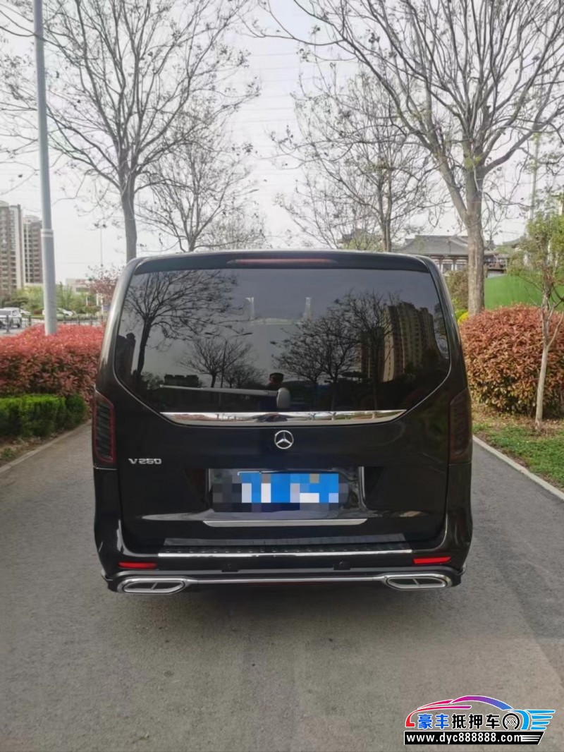 19年奔驰V轿车抵押车出售