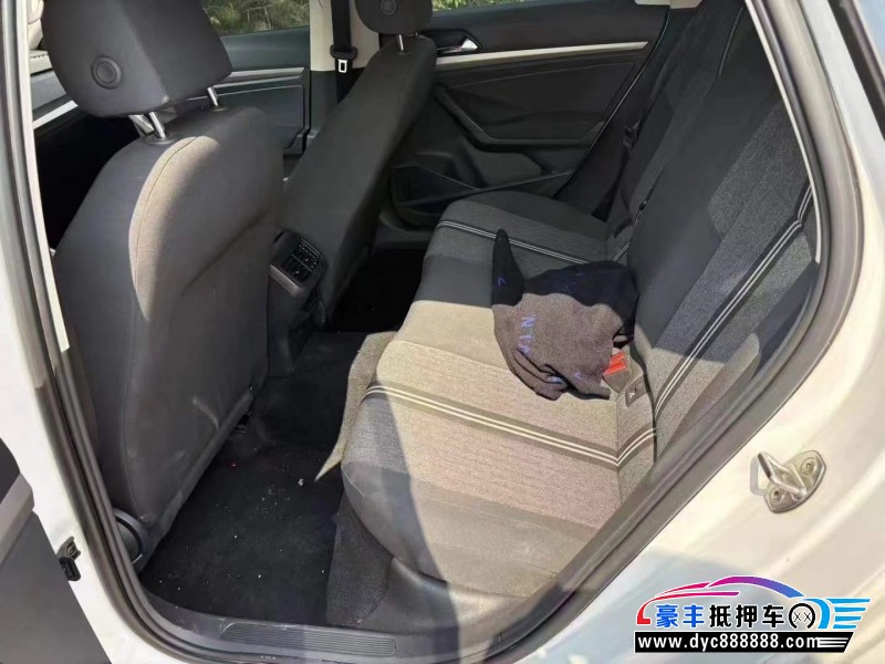 21年大众朗逸轿车抵押车出售