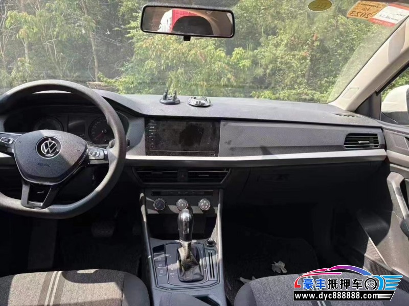 21年大众朗逸轿车抵押车出售