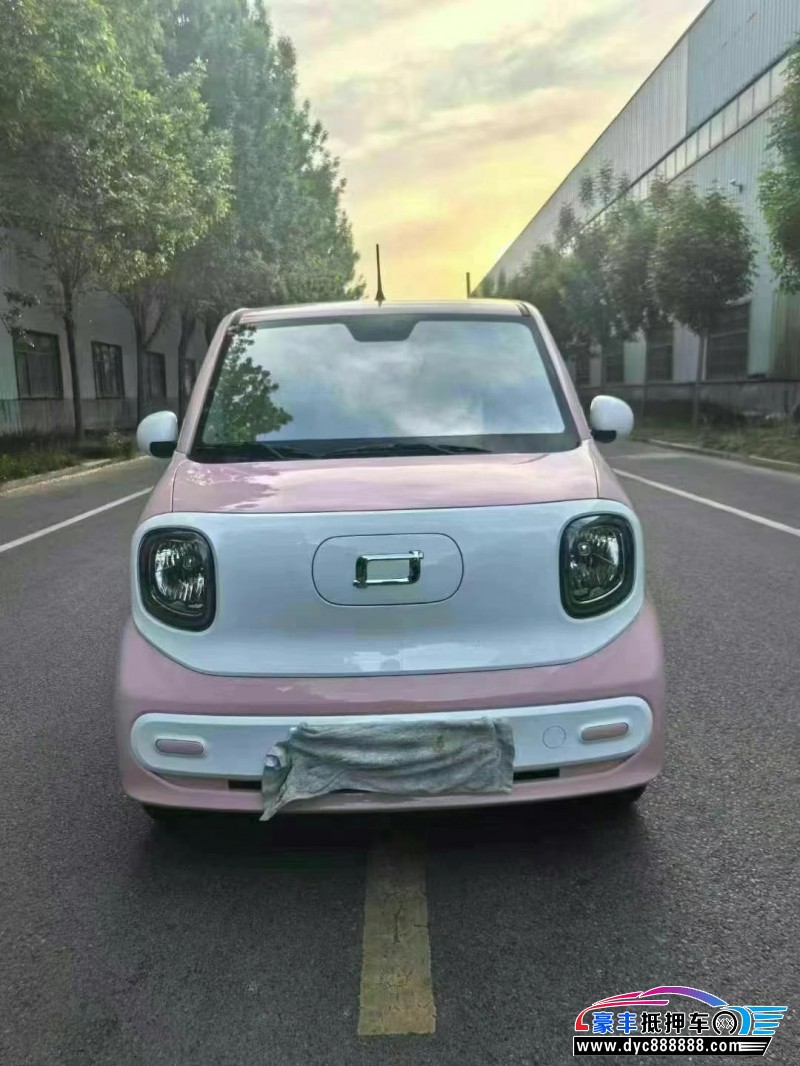 24年奔腾小马轿车抵押车出售