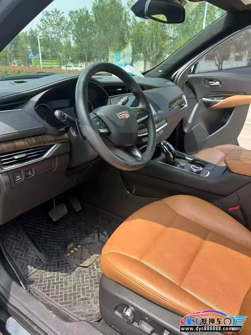 22年凯迪拉克XT4轿车抵押车出售