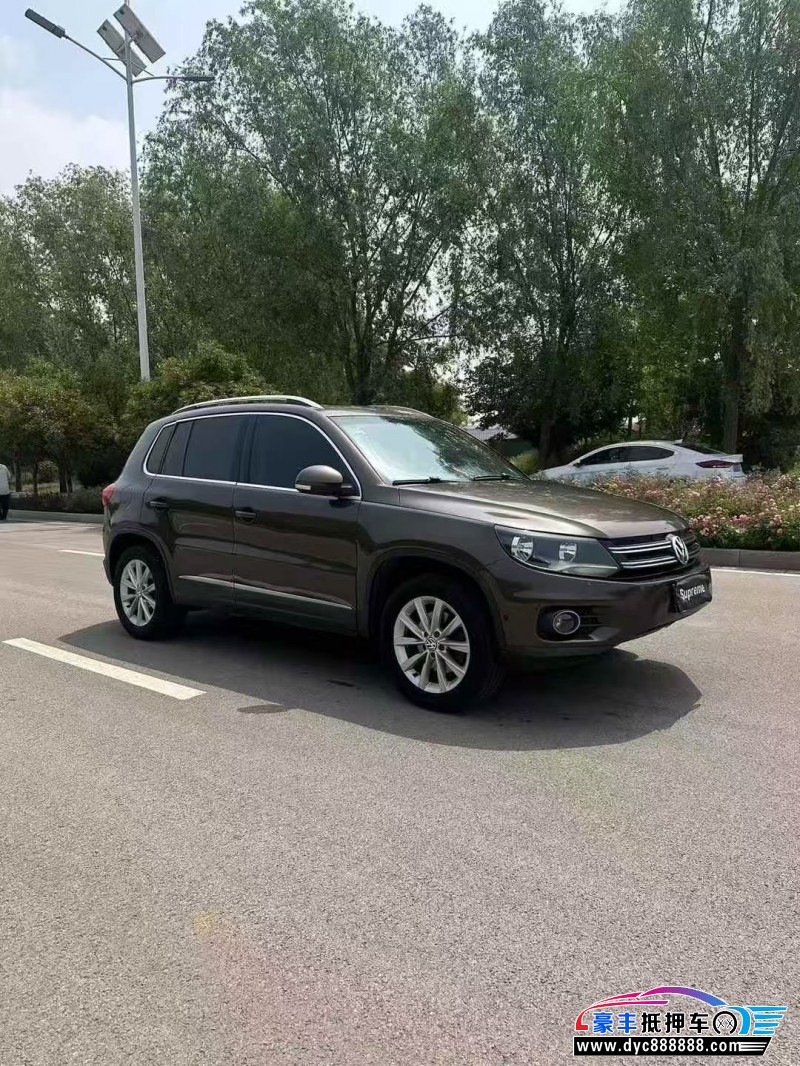 12年大众途威轿车抵押车出售