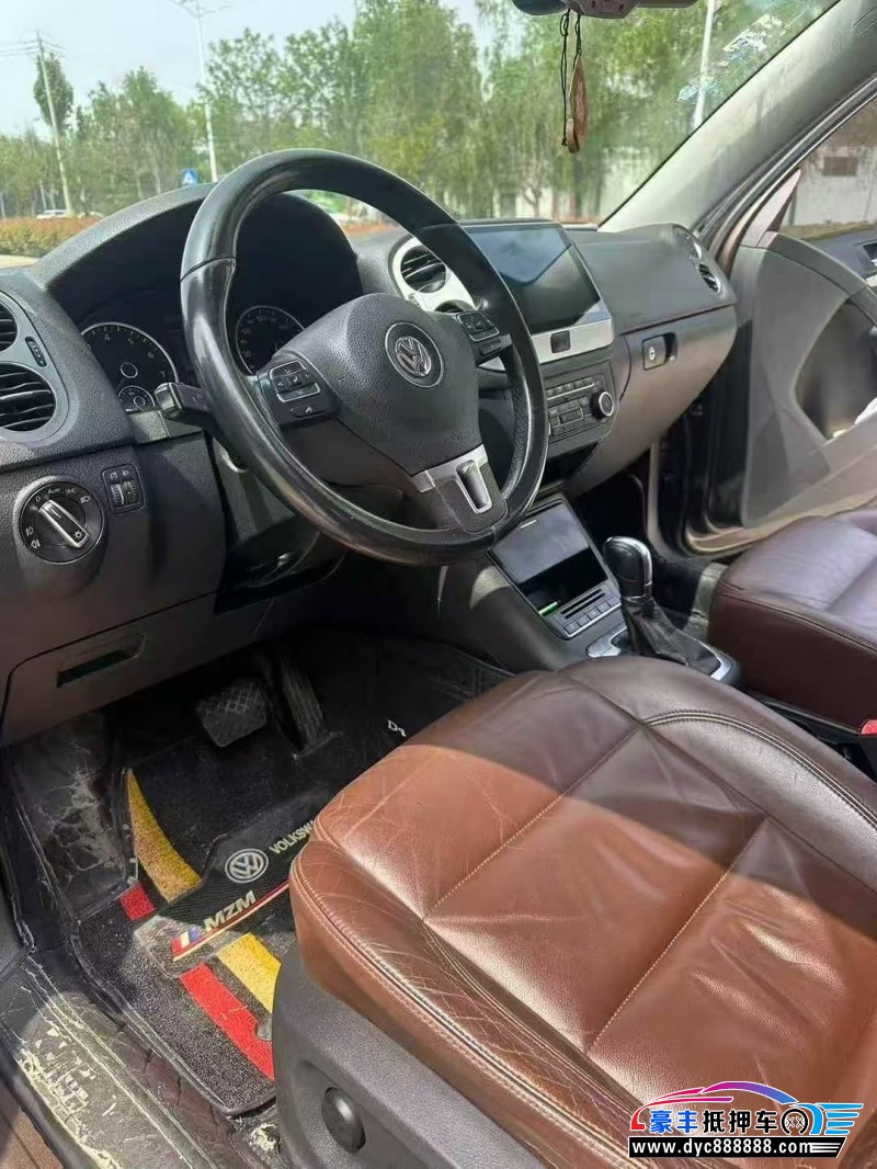 12年大众途威轿车抵押车出售