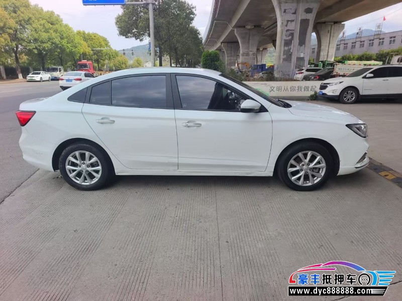 20年荣威i5轿车抵押车出售