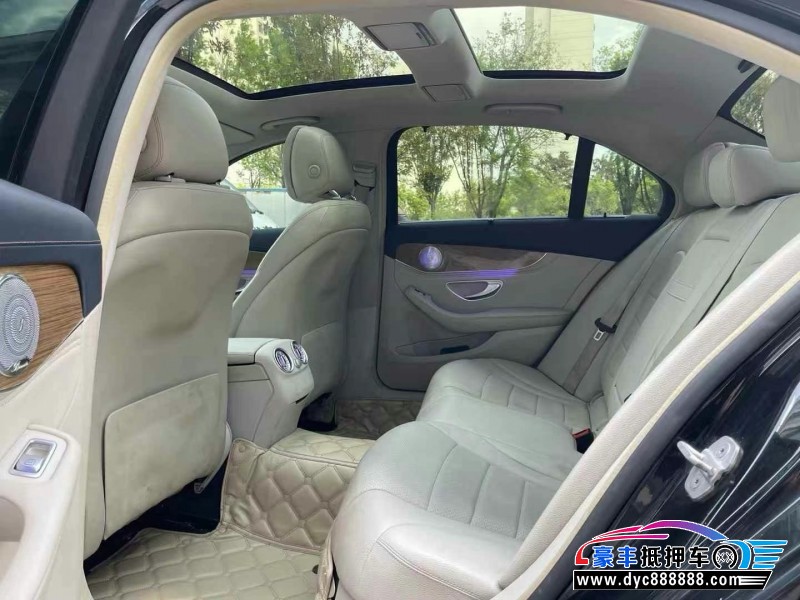 14年奔驰C轿车抵押车出售