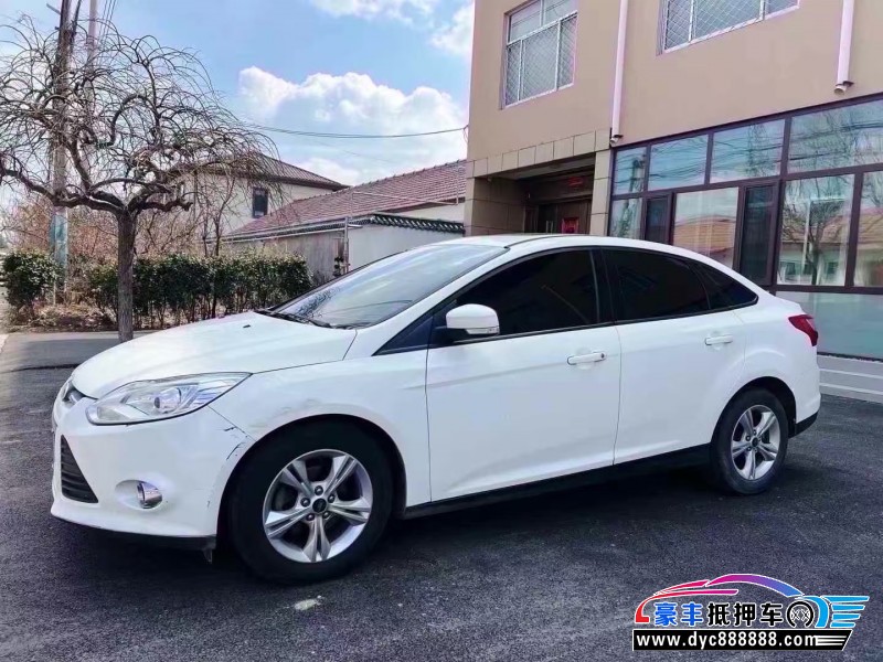 14年福特福克斯轿车抵押车出售