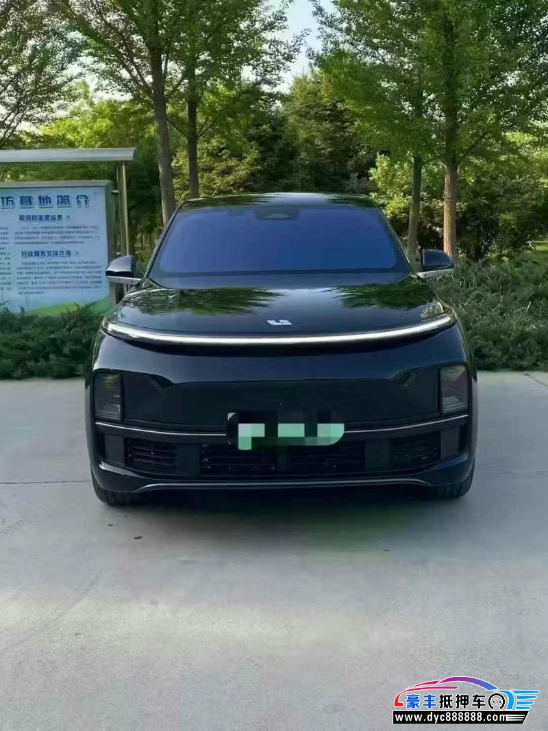 24年理想L8轿车抵押车出售