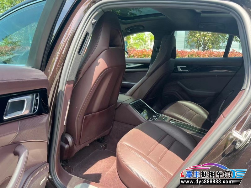 20年保时捷帕纳梅拉轿车抵押车出售