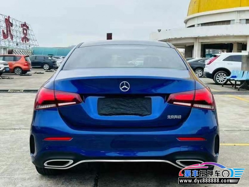 20年奔驰A轿车抵押车出售