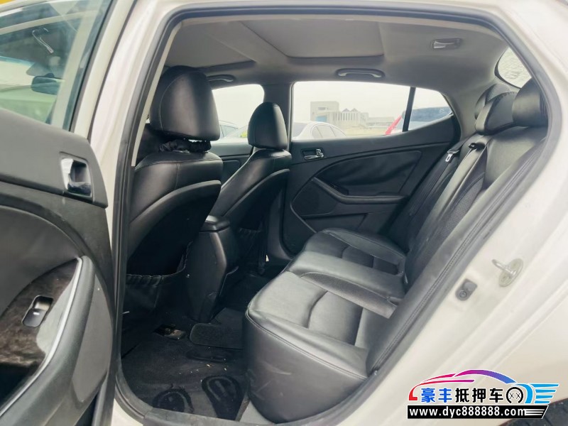 15年起亚K5轿车抵押车出售