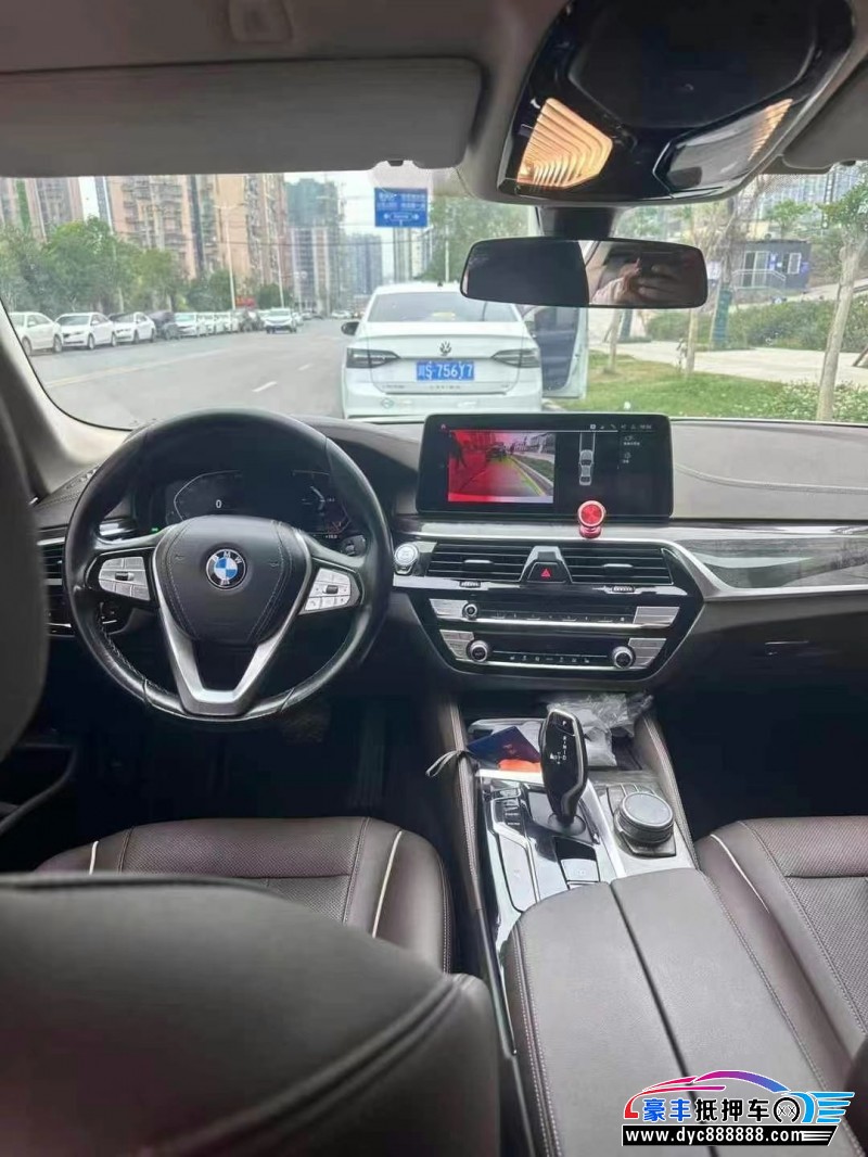 21年宝马5系轿车抵押车出售