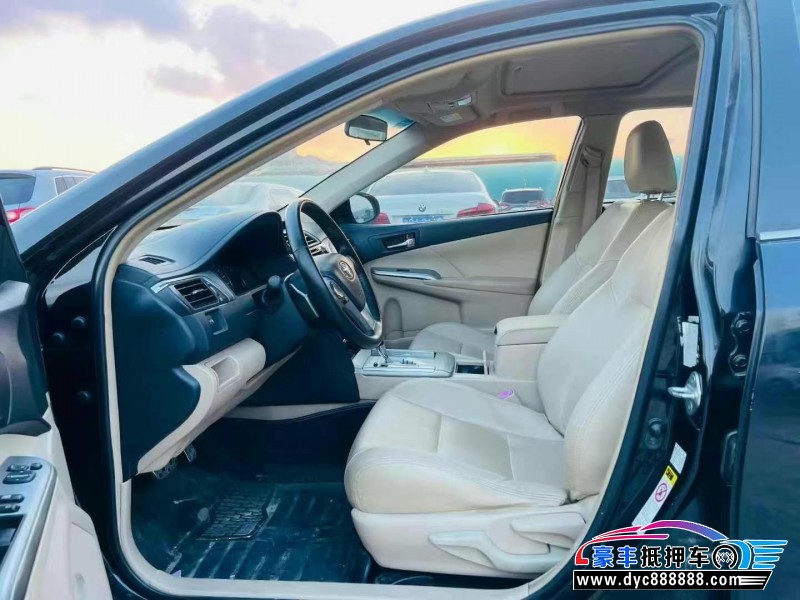 13年丰田凯美瑞轿车抵押车出售