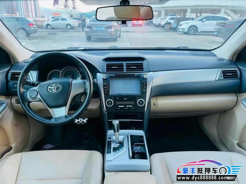 13年丰田凯美瑞轿车抵押车出售