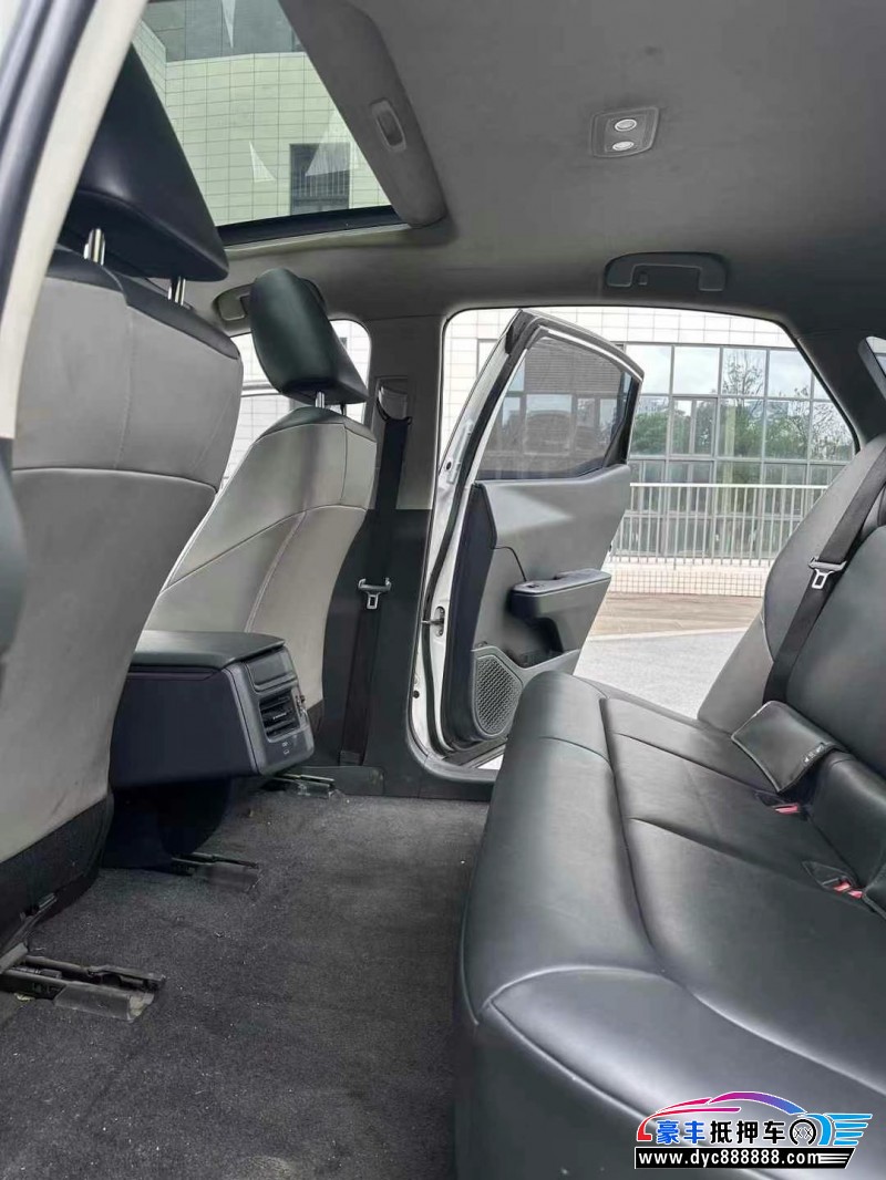 23年丰田BZ3轿车抵押车出售