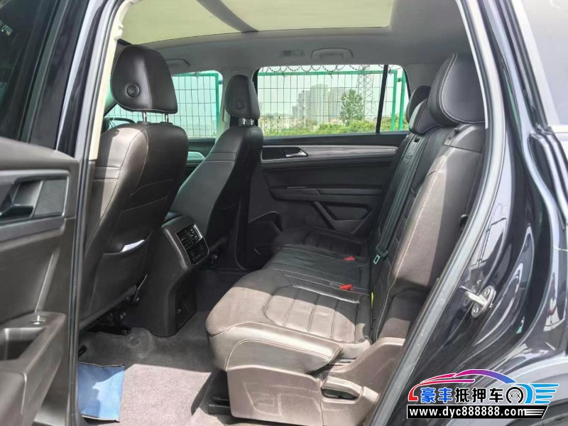 17年大众途昂轿车抵押车出售