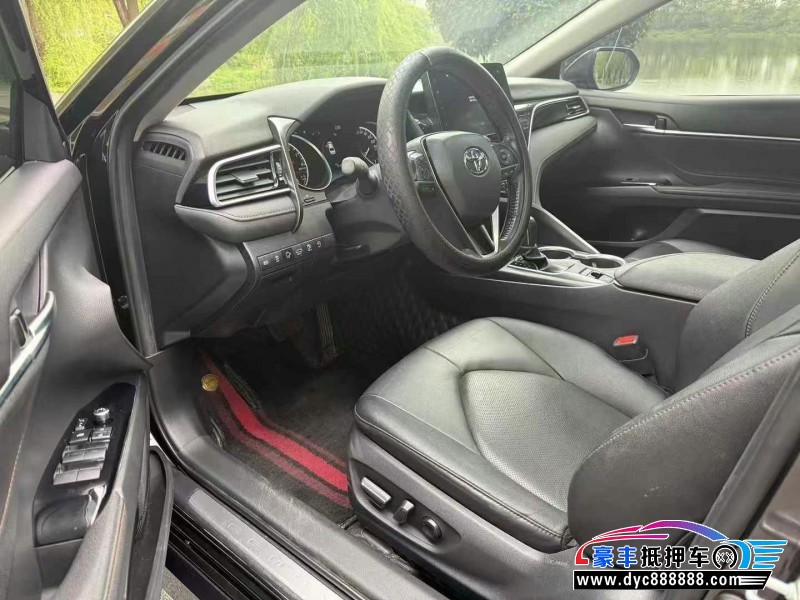 22年丰田凯美瑞轿车抵押车出售