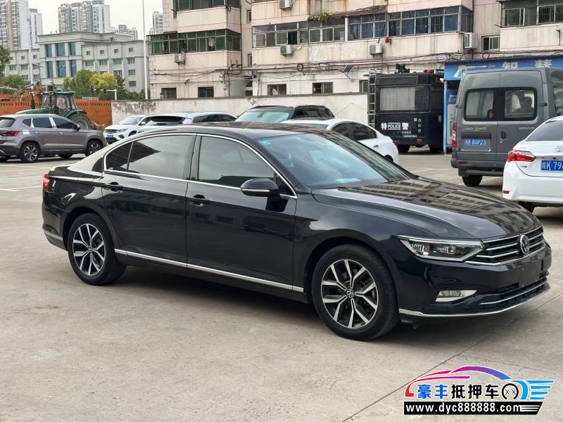 22年大众迈腾轿车抵押车出售