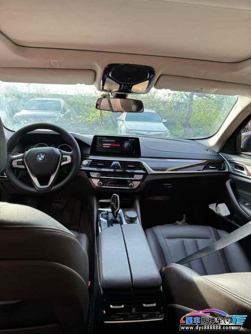 18年宝马5系轿车抵押车出售