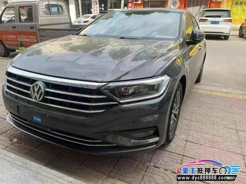 19年大众速腾轿车抵押车出售