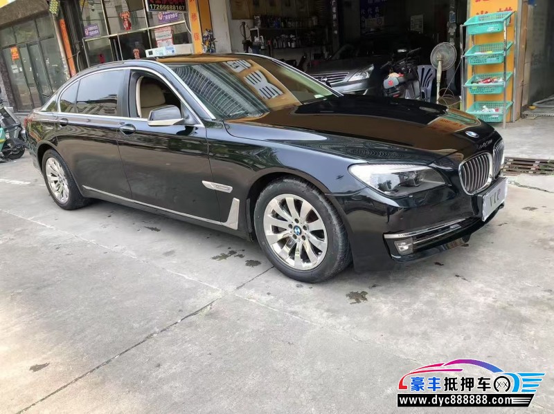 10年宝马7系轿车抵押车出售