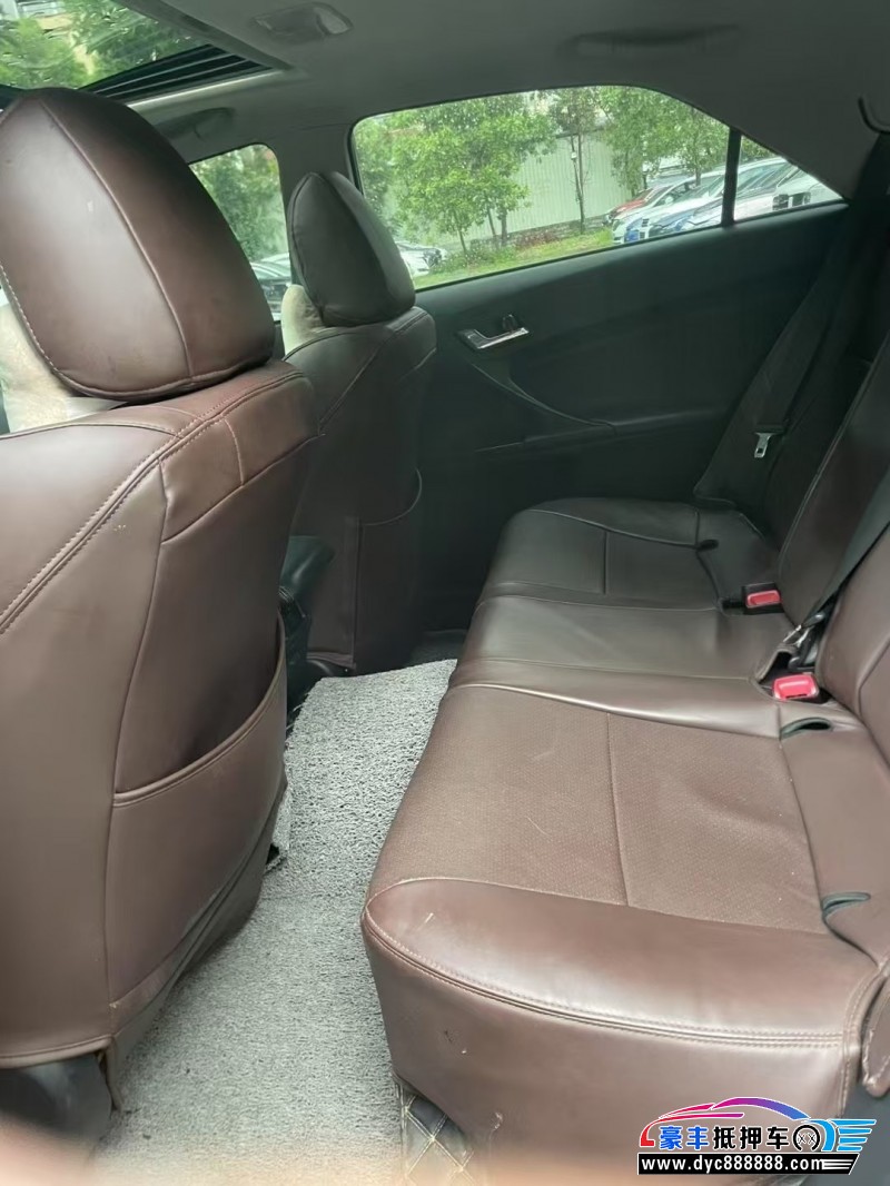 15年丰田锐志轿车抵押车出售